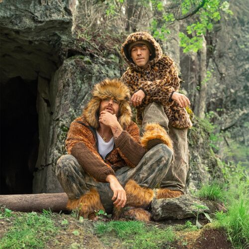 ICONIC از Connor Price