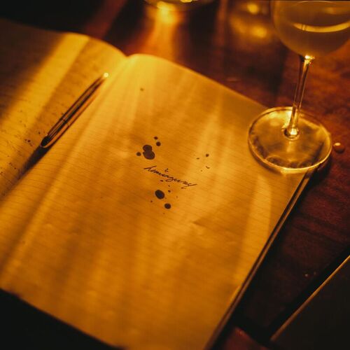 Hemingway از girl in red