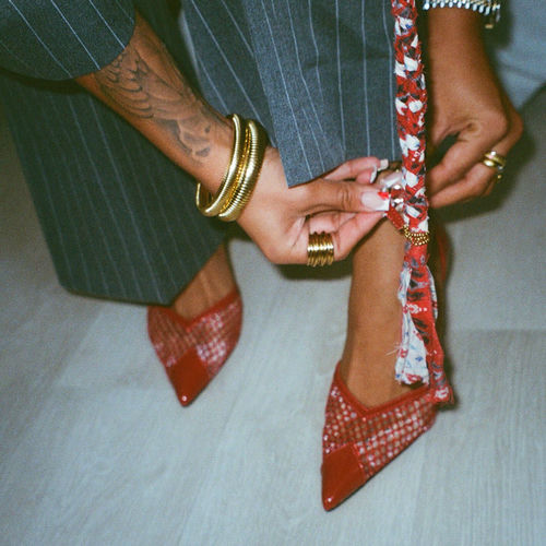 Out Out از Skye Newman