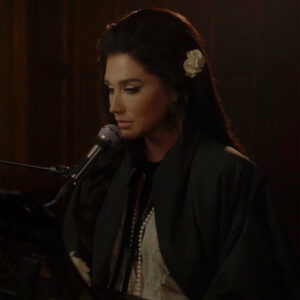 Here Comes the Change (Live from the Village) از Ke$ha