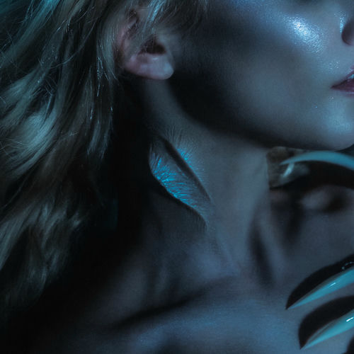 girls with gills از chloe moriondo