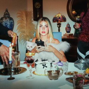 menos triste más mami از Corina Smith