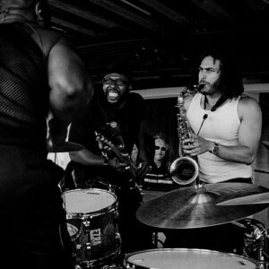 ⁠Beto’s Horns (Ezra Collective remix) از Fred again..