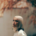 Beige & White از Elsie Bay