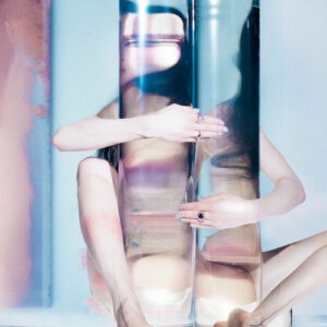 Empty Hands از Poppy